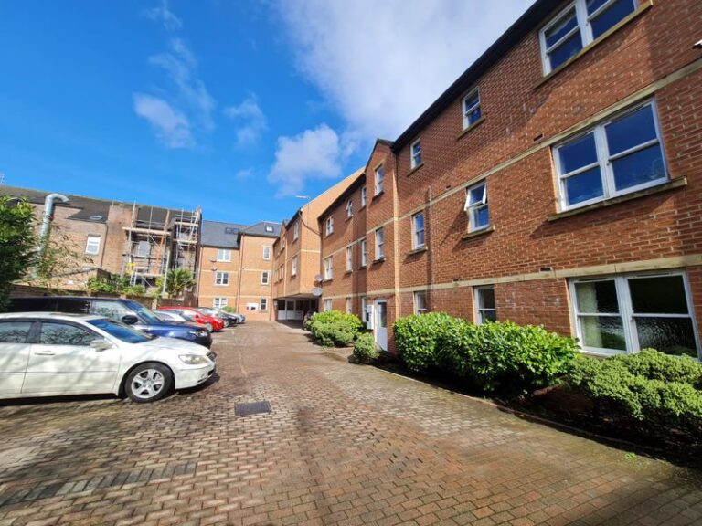 Lark Lane, Liverpool Lyons Estates