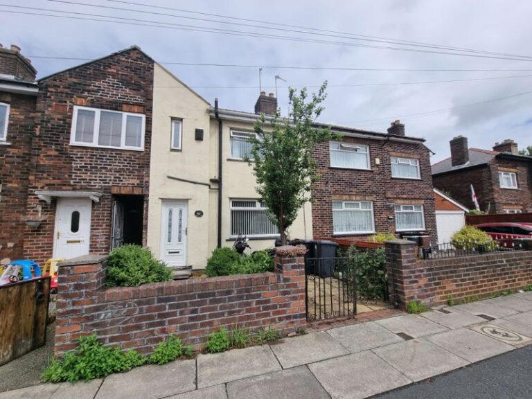 Moss Lane, Liverpool Lyons Estates