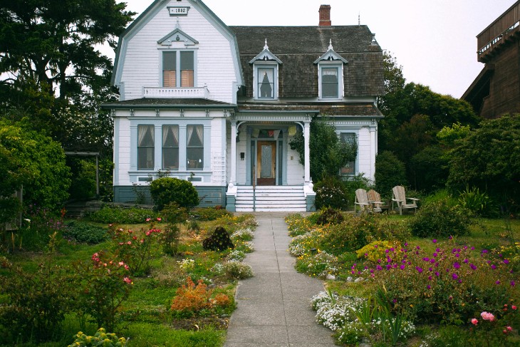 clean front garden